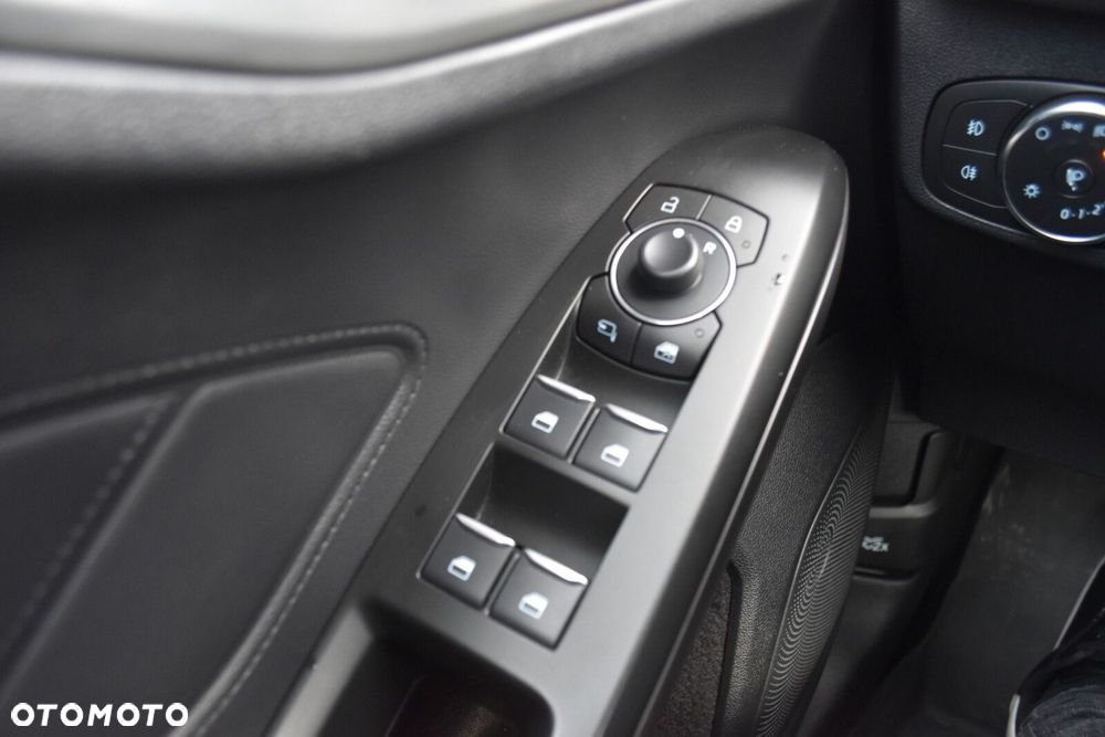 Ford Focus 1.0 EcoBoost Titanium - 24