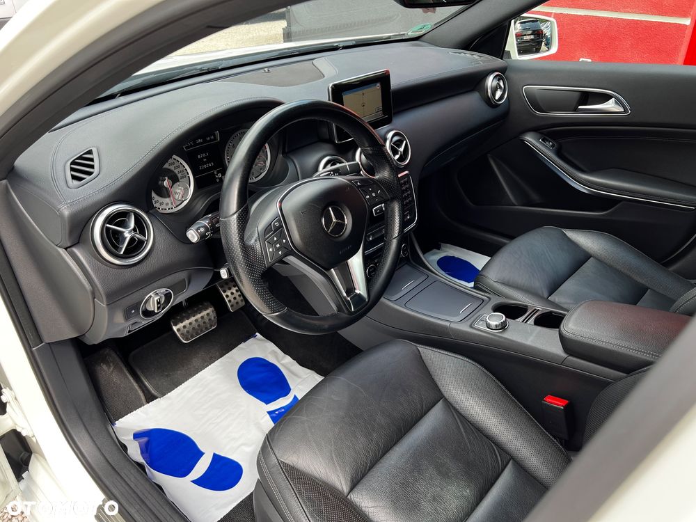 Mercedes-Benz Klasa A 250 7G-DCT AMG Line - 23