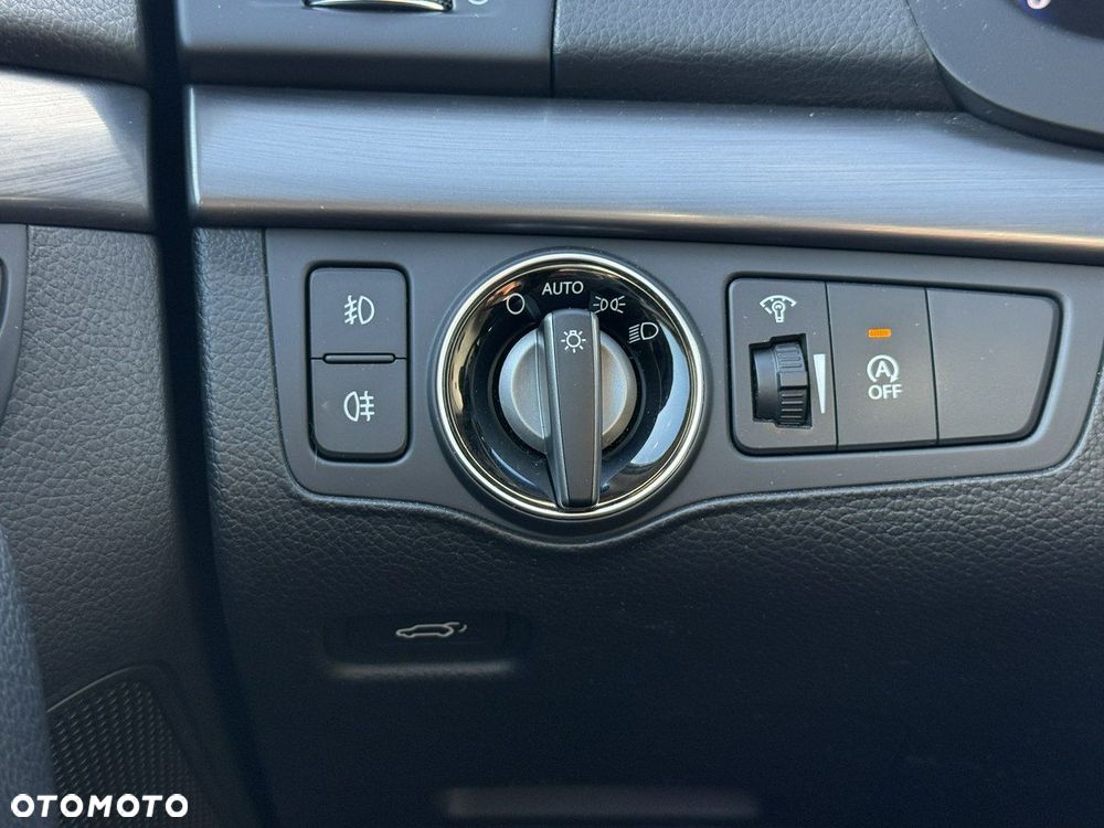 Hyundai i40 Kombi 1.7 CRDi Premium - 17