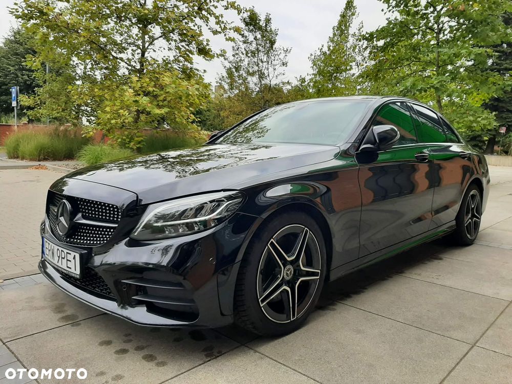Mercedes-Benz Klasa C 300 9G-TRONIC - 1