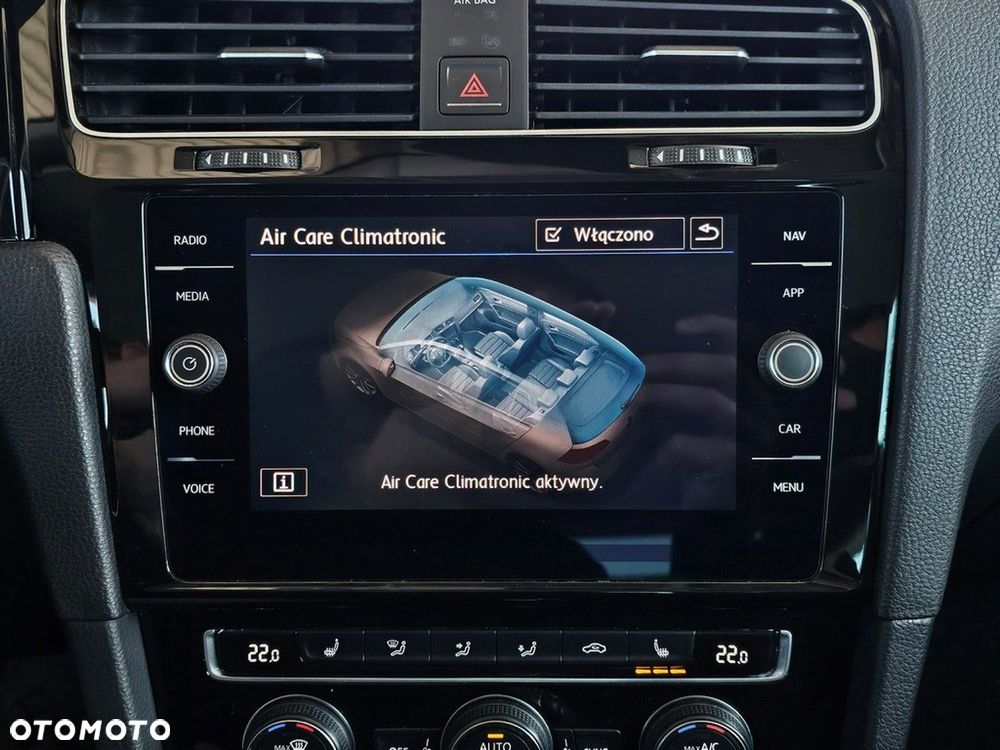 Volkswagen Golf - 24