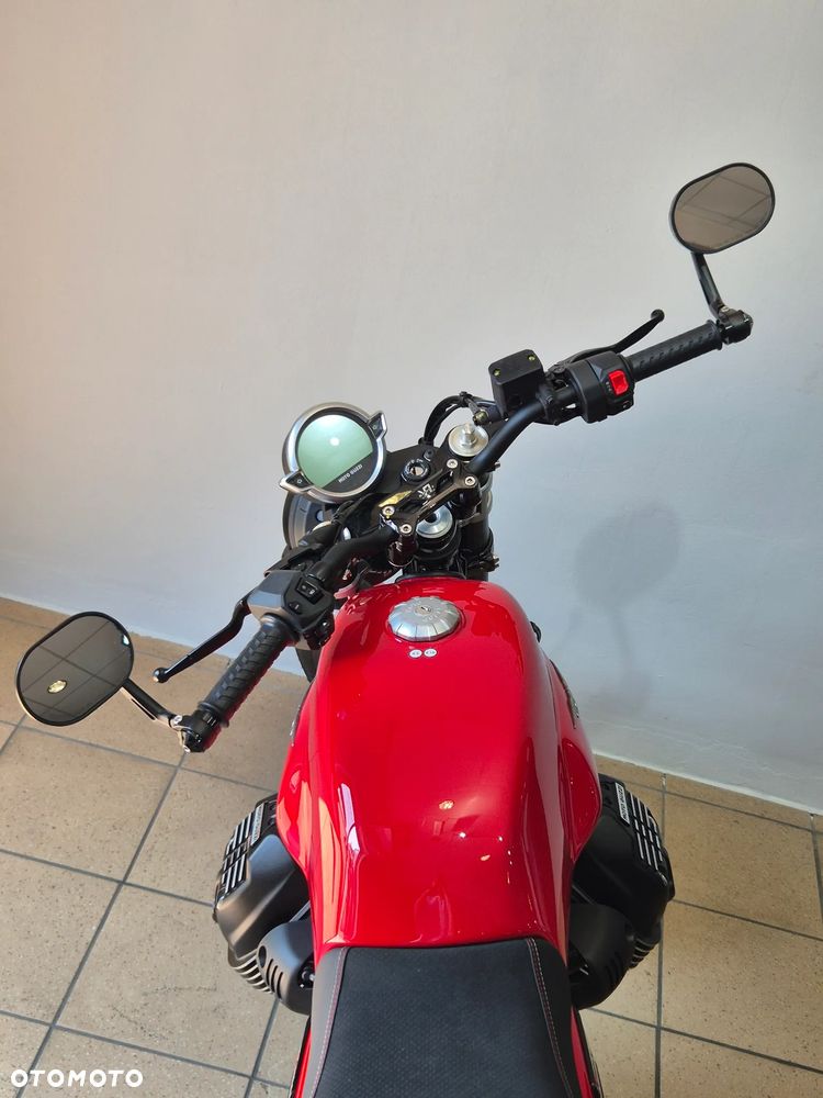 Moto Guzzi V7 - 11