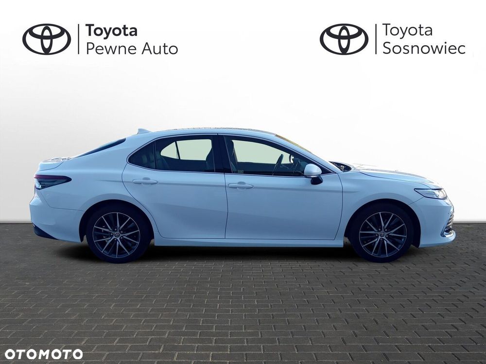 Toyota Camry - 7
