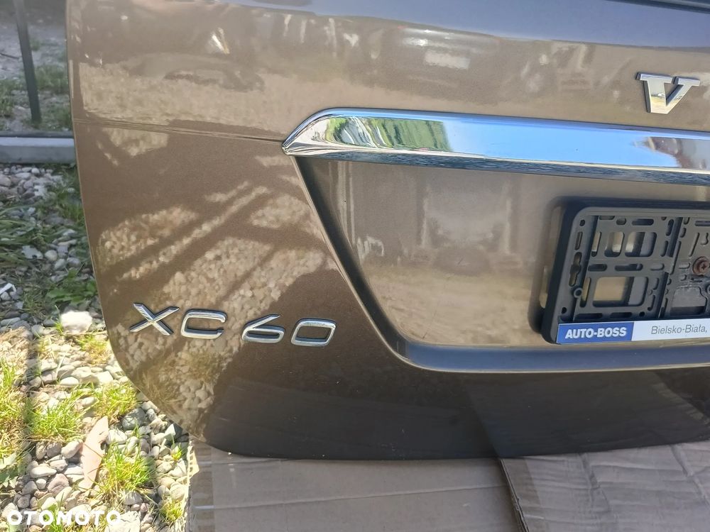 VOLVO XC 60 AWD 2017 R KOMPLETNA KLAPA BAGAŻNIKA BRĄZOWA 700-16 - 3