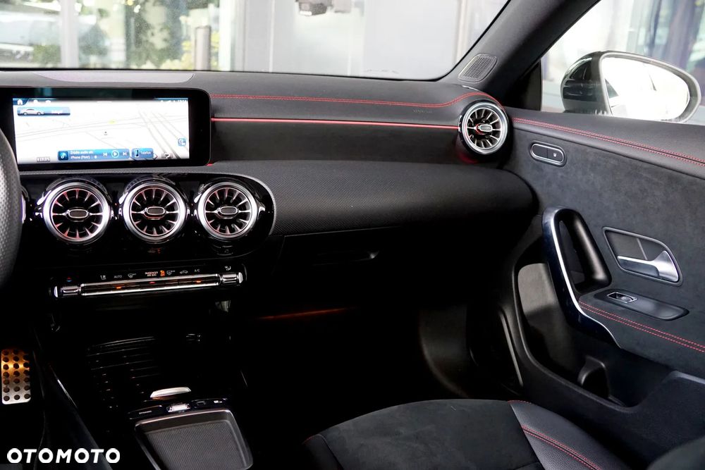 Mercedes-Benz CLA 180 mHEV AMG Line 7G-DCT - 29