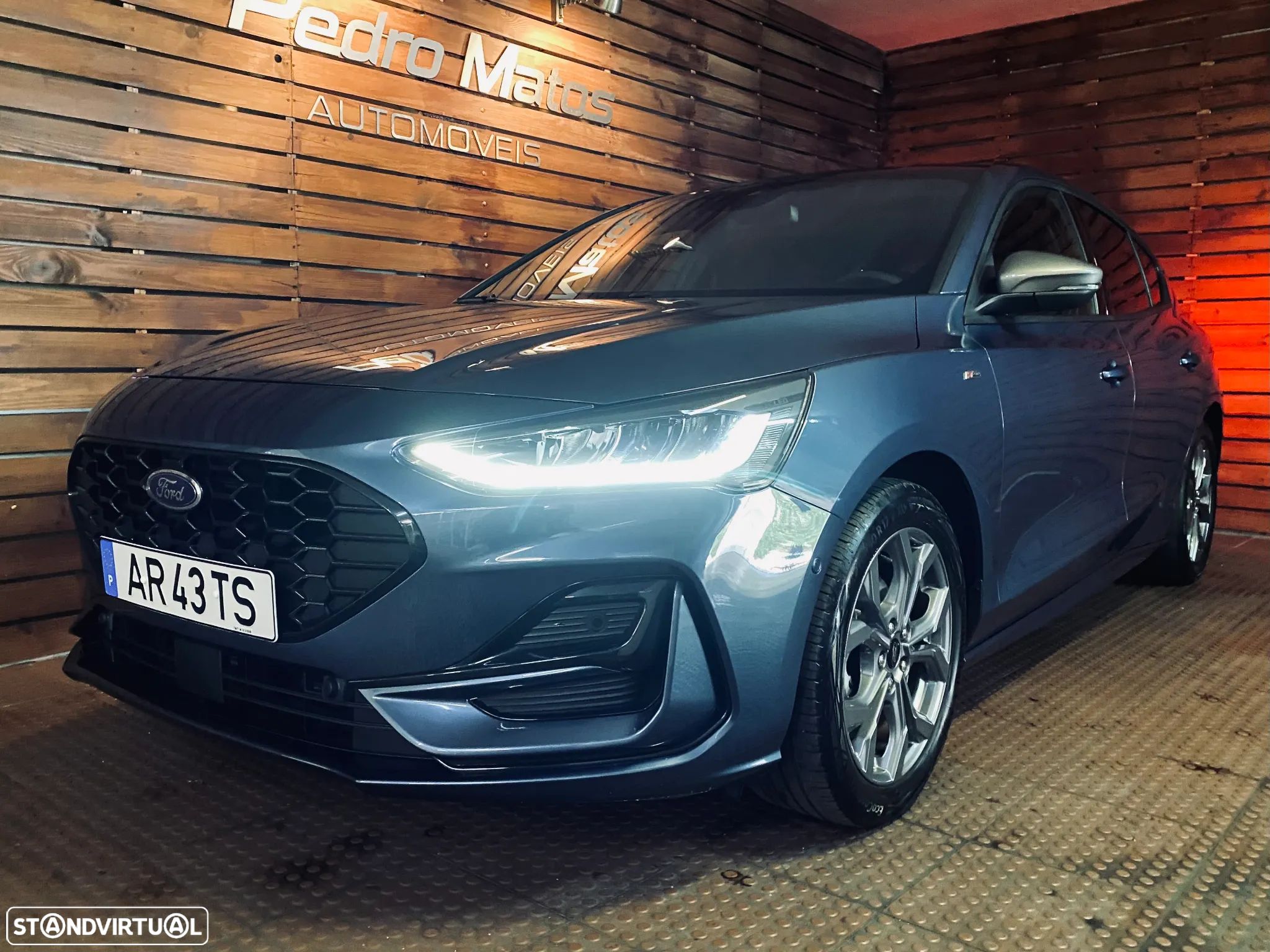 Ford Focus 1.0 EcoBoost MHEV ST-Line X - 1