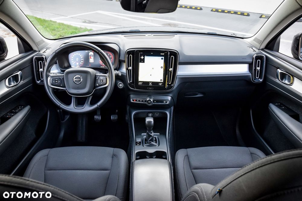 Volvo XC 40 T2 Momentum - 18