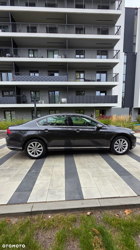 Volkswagen Passat - 21