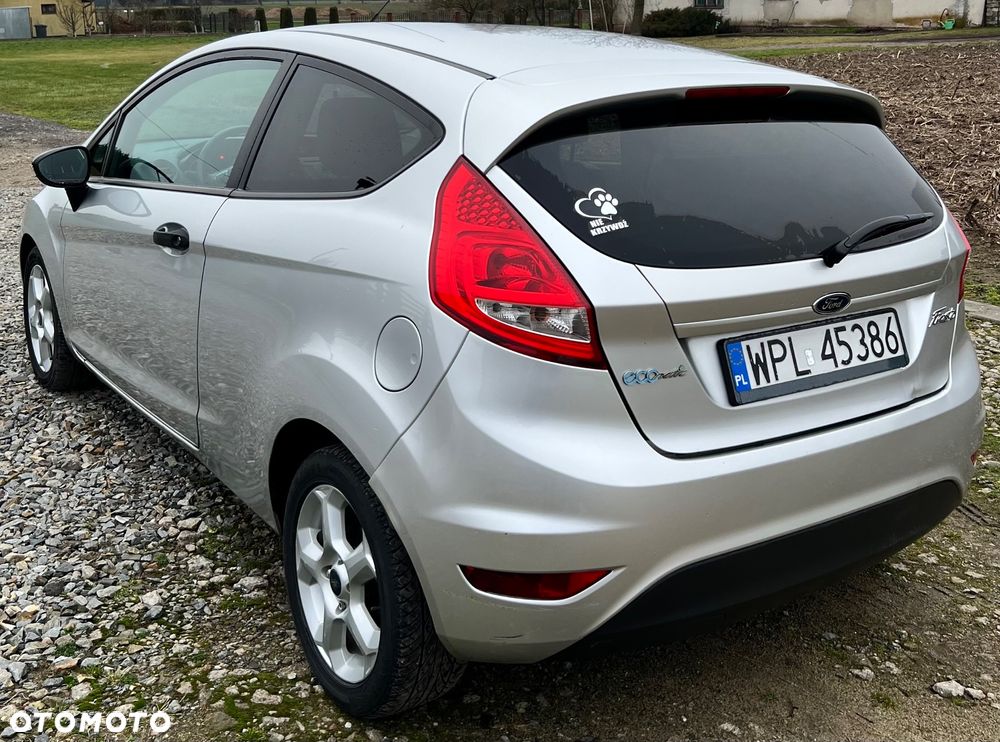 Ford Fiesta 1.6 TDCi DPF Trend - 4