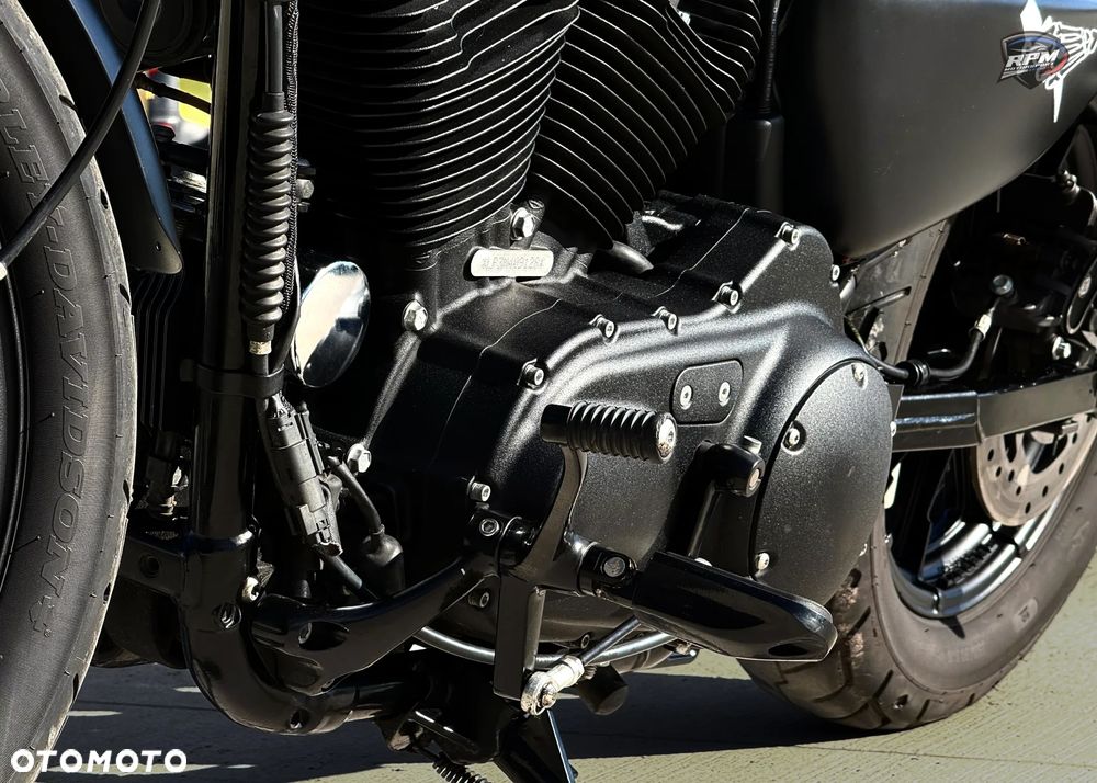Harley-Davidson Sportster Iron 1200 - 25