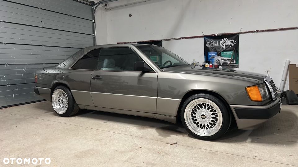 Mercedes-Benz W124 (1984-1993) - 10
