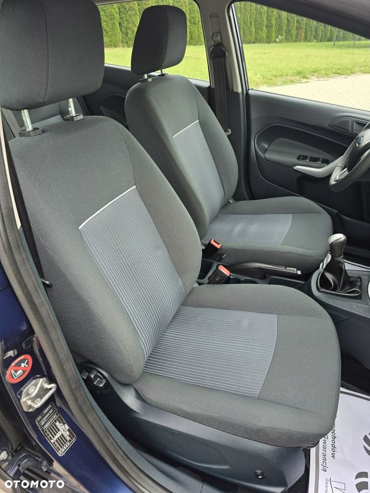 Ford Fiesta - 25