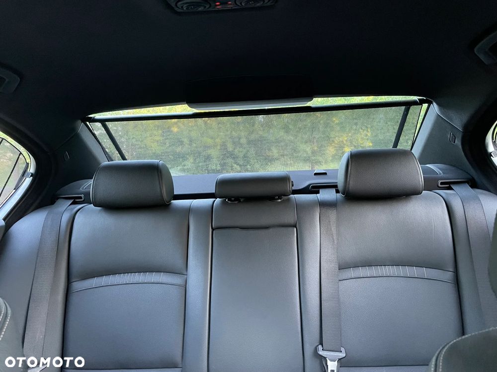 BMW Seria 5 520d xDrive - 15