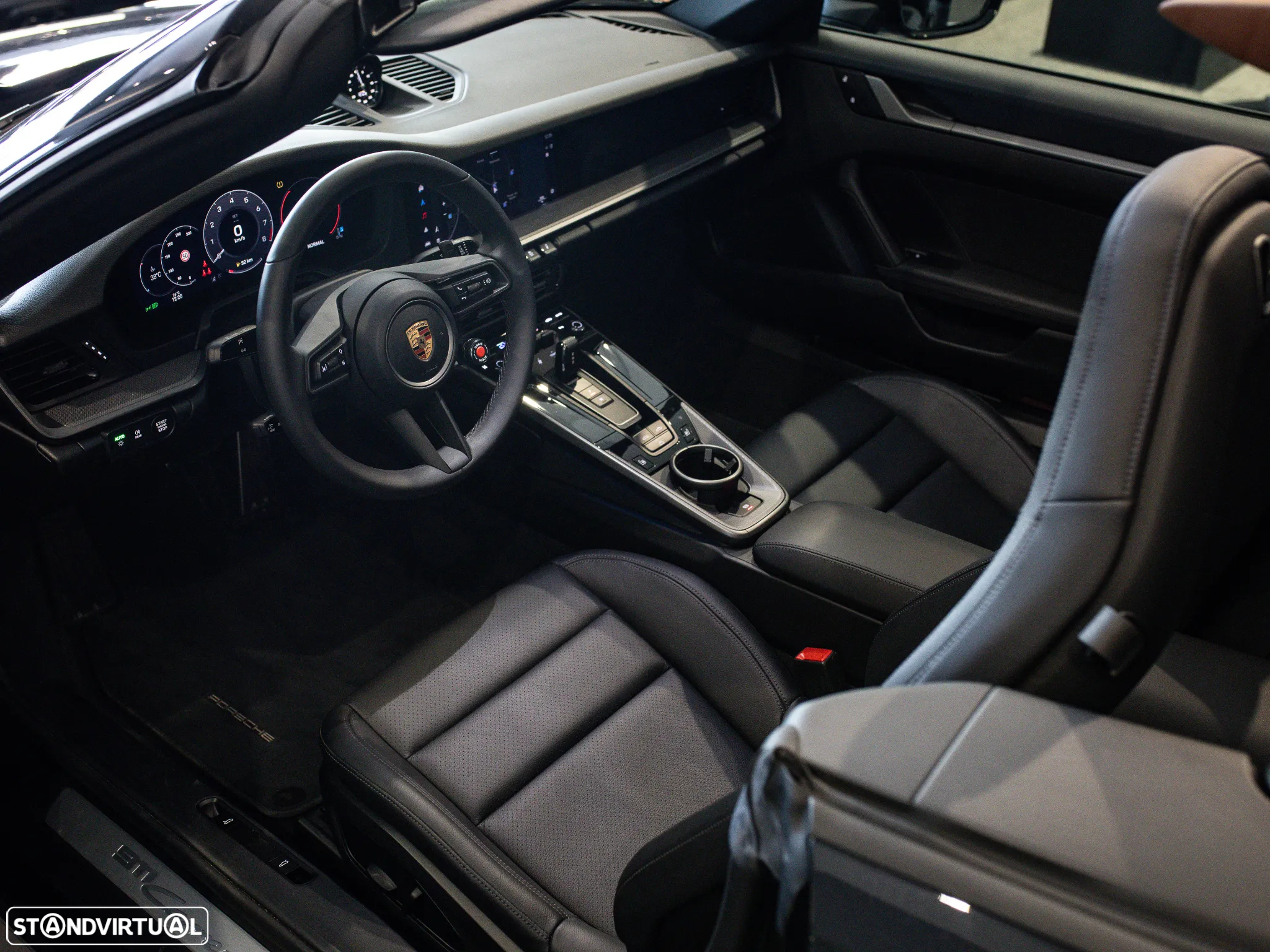Porsche 911 (992) Carrera - 30