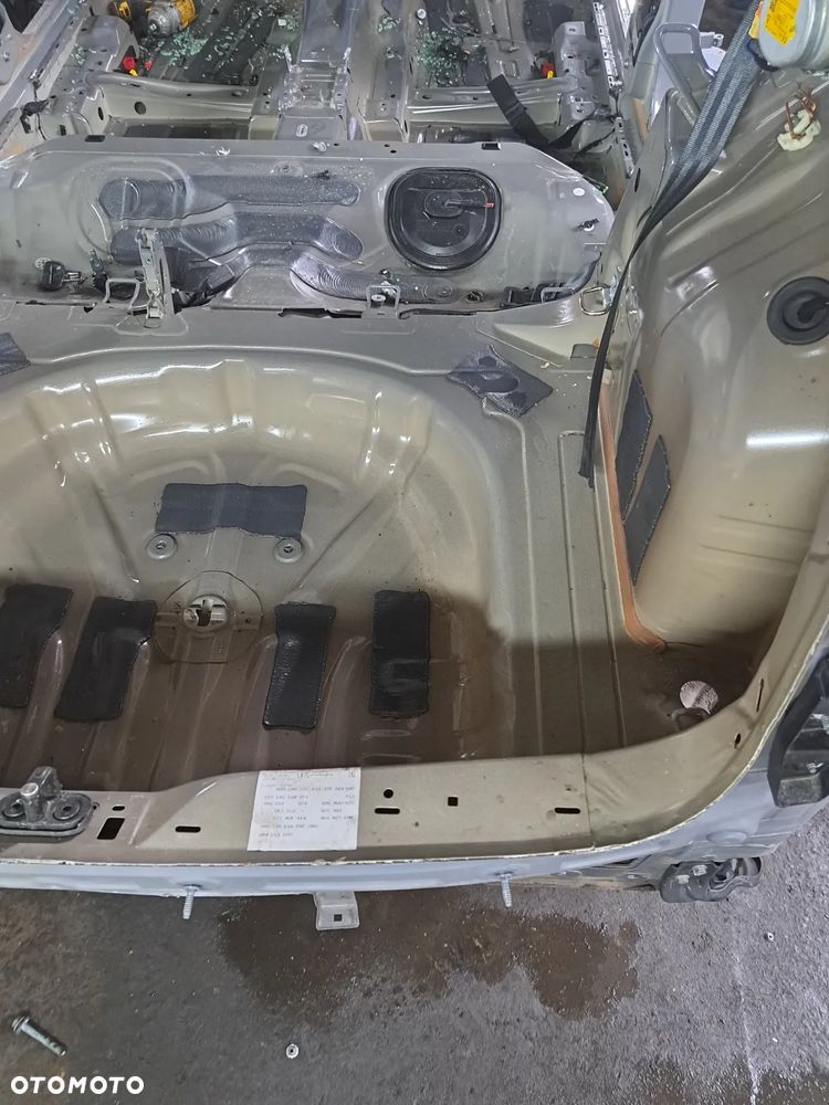 Volkswagen Golf VIII Hatchback pas tylny wanna - 2