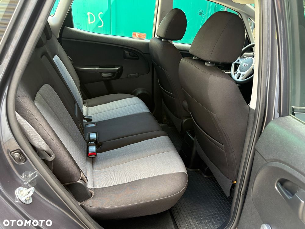 Kia Venga 1.4 L - 16