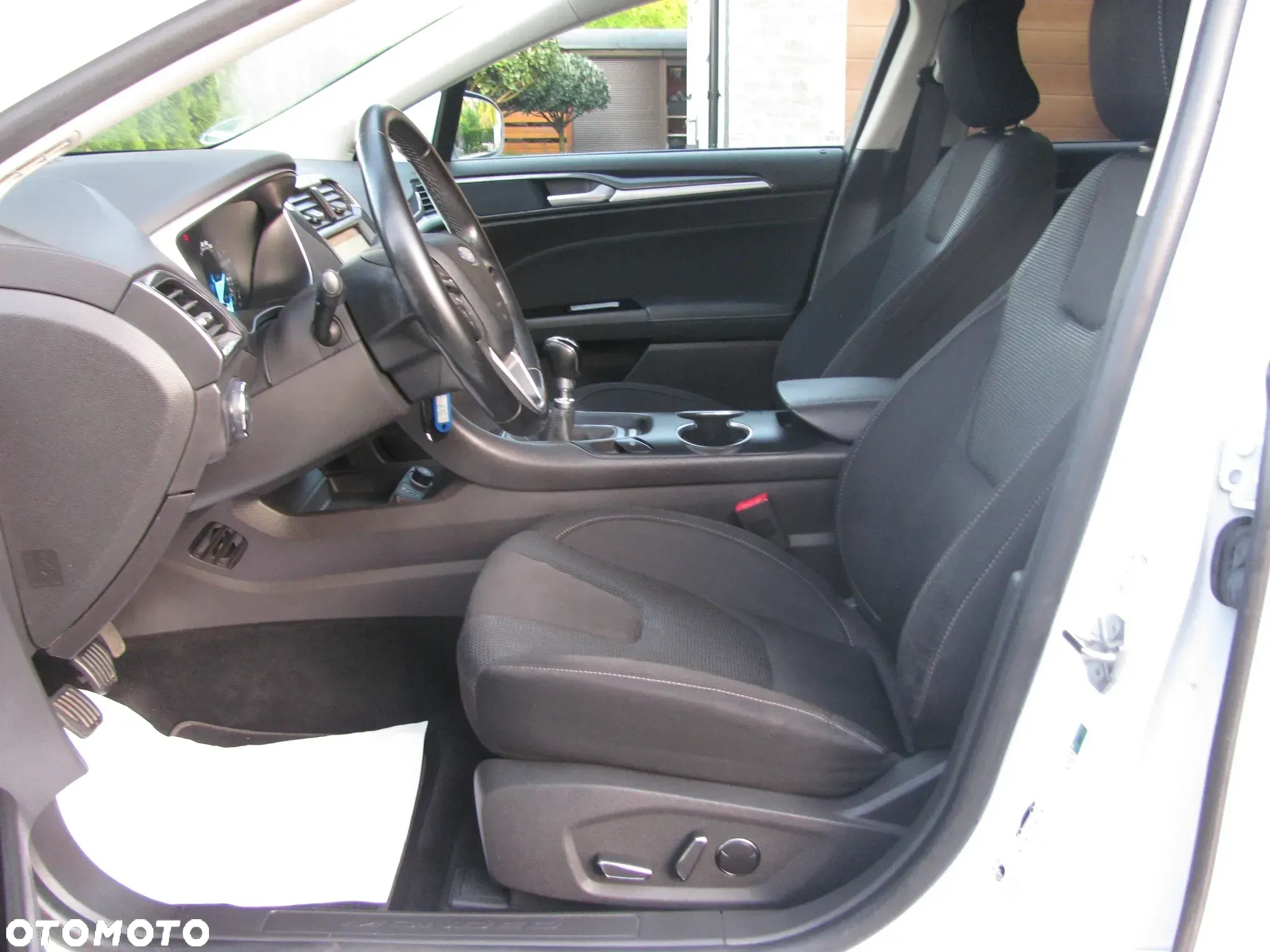 Ford Mondeo - 16
