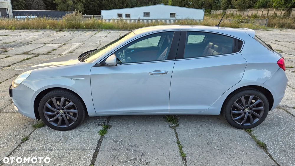 Alfa Romeo Giulietta 2.0 JTDM Exclusive TCT - 4