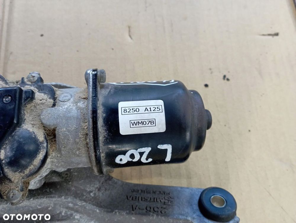MITSUBISHI L200 MECHANIZM WYCIERACZEK EUROPA 8250A125 - 2