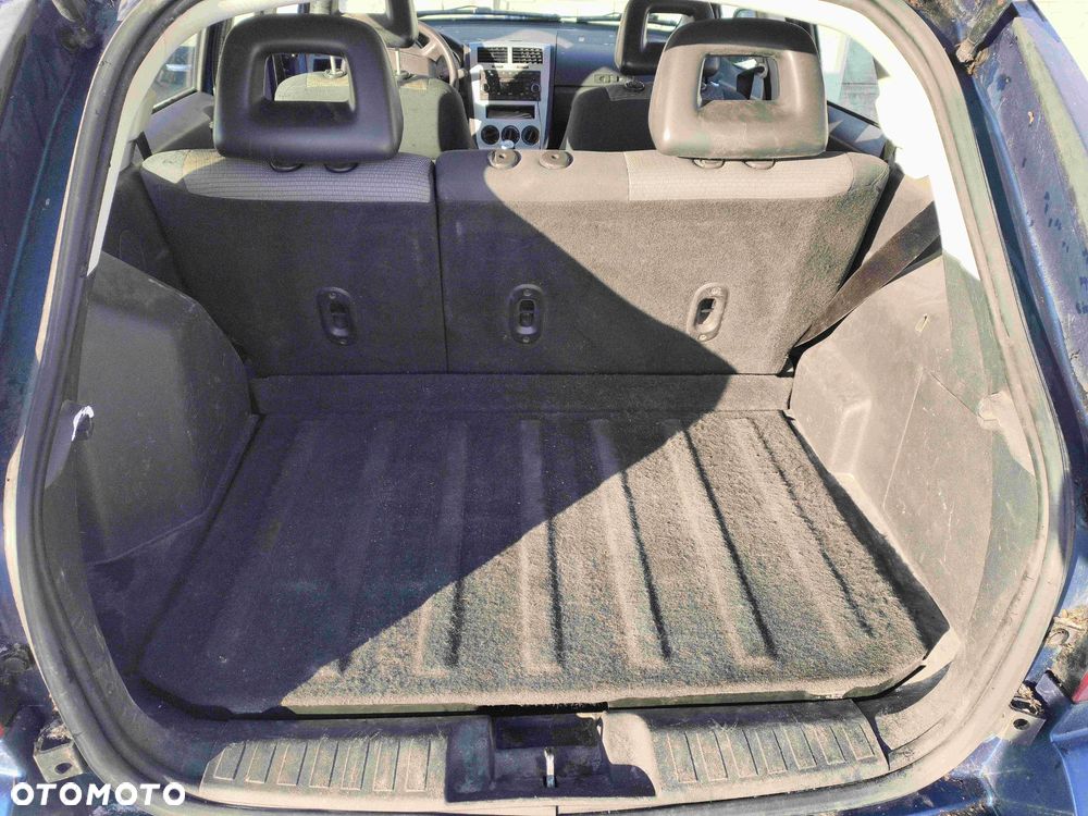 Dodge Caliber 1.8 SE - 8