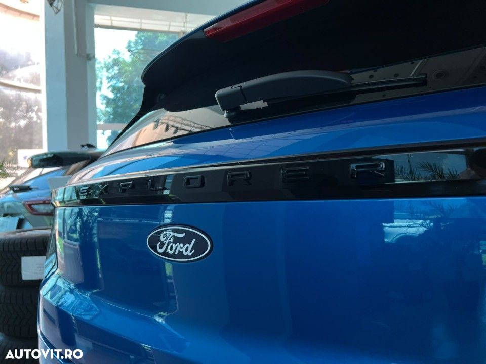 Ford Explorer RWD 52 kWh Standard Range Style - 13