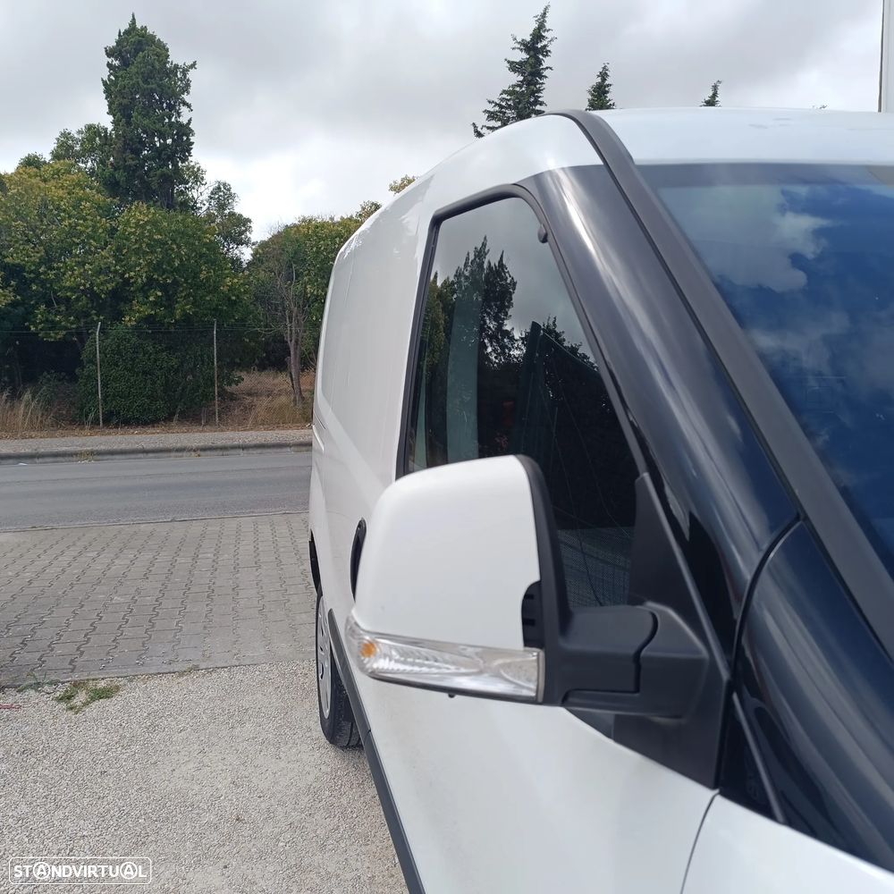 Fiat DOBLO 1.3 MULTIJET 3 LUGARES - 4