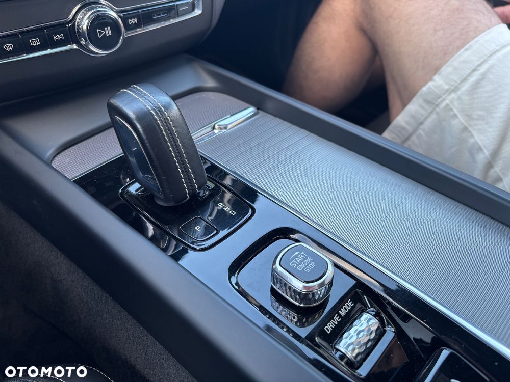 Volvo XC 60 T8 AWD Geartronic Polestar Engineered - 25