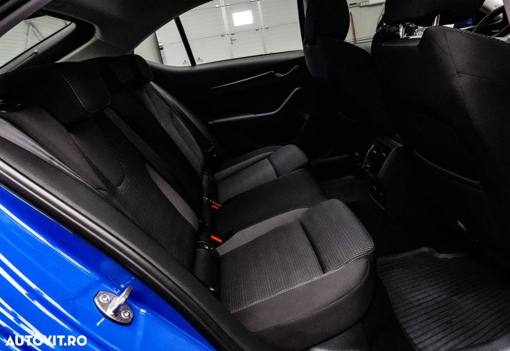 Skoda Octavia 2.0 TDI DSG Style - 16