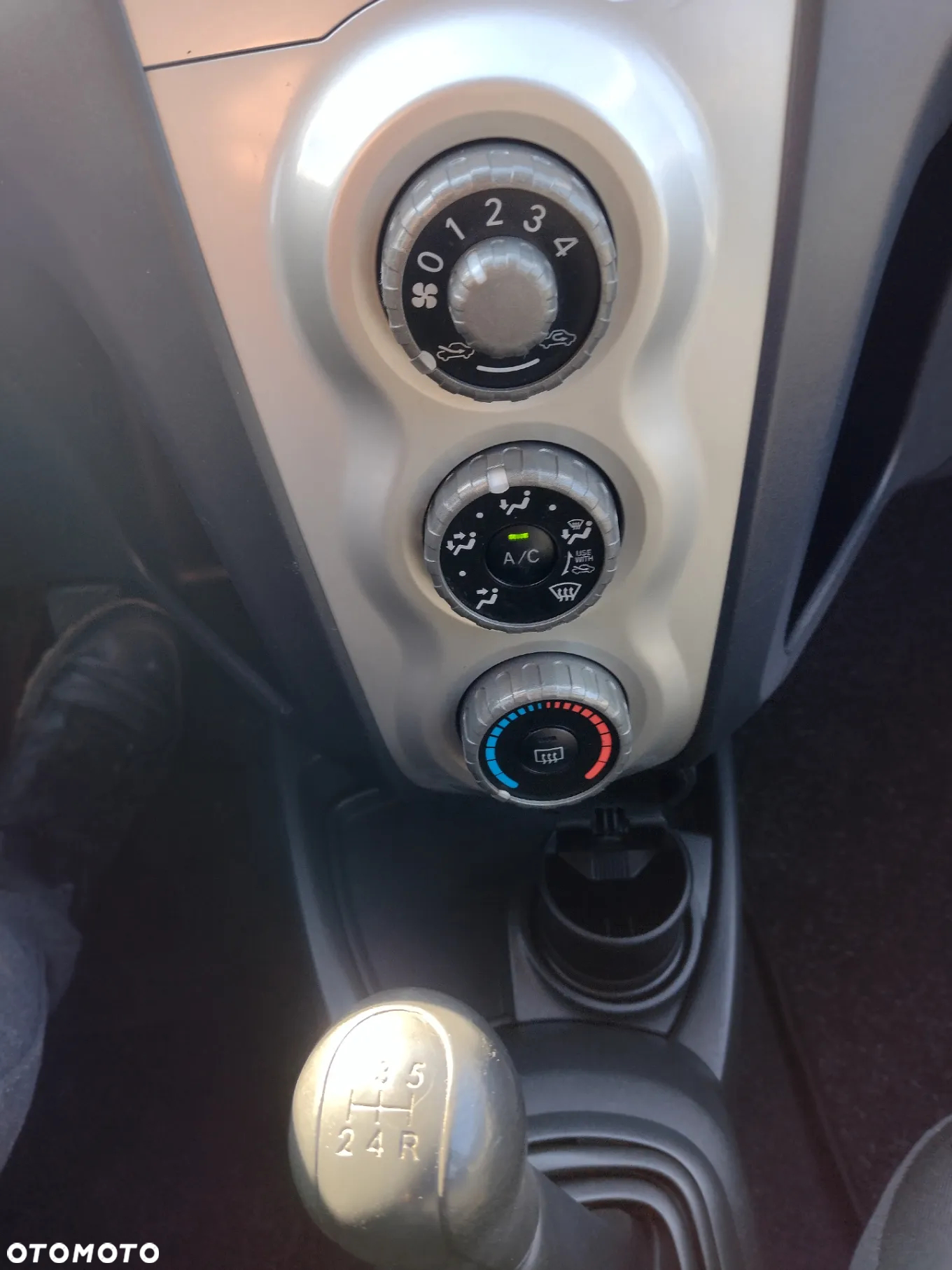 Toyota Yaris - 32