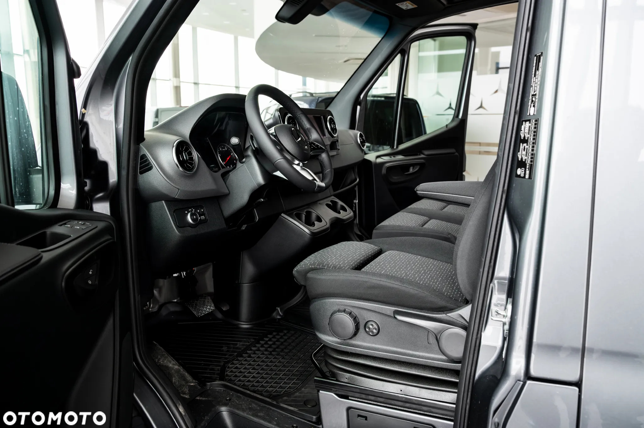 Mercedes-Benz Sprinter - 5