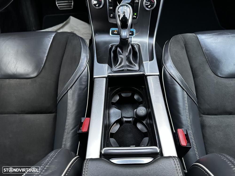 Volvo V60 2.4 D6 R-Design AWD Phev - 36