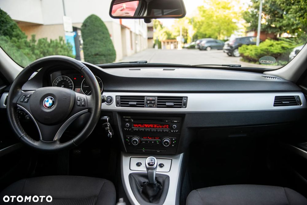 BMW Seria 3 320d - 26