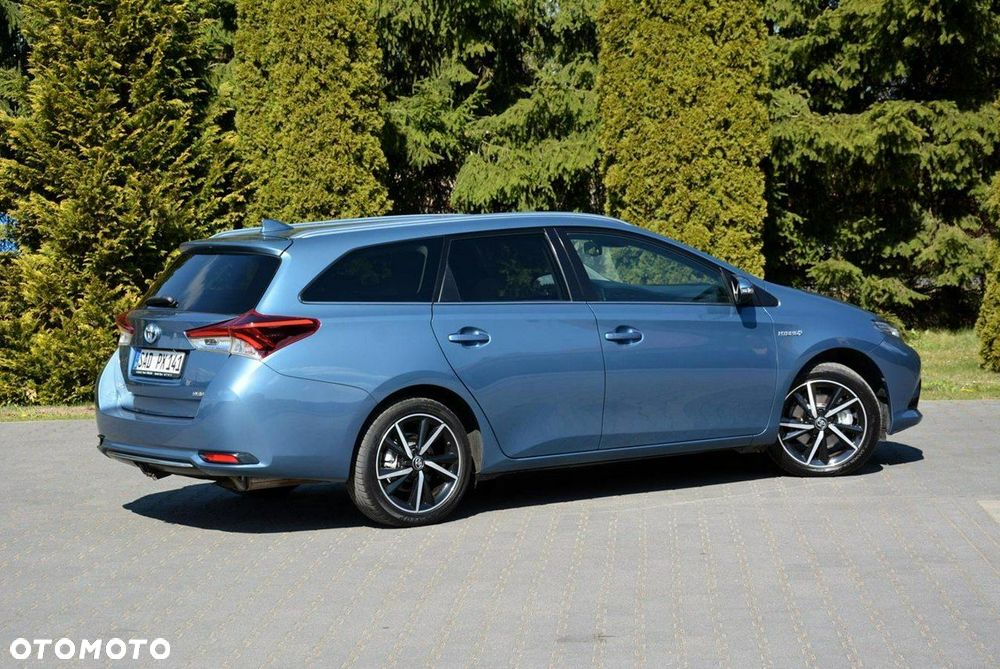 Toyota Auris Hybrid 135 Premium - 5