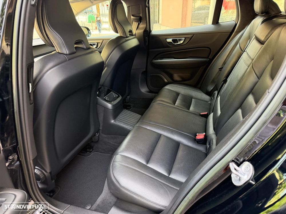 Volvo V60 2.0 T6 AWD TE Inscription Expression - 33