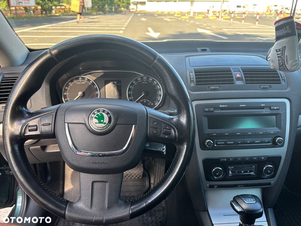 Skoda Octavia 1.9 TDI Elegance DSG - 10