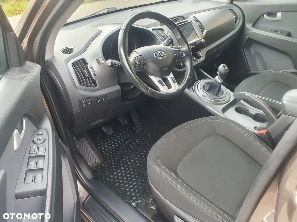 Kia Sportage 1.7 CRDI 2WD ISG Dream-Team Edition - 8