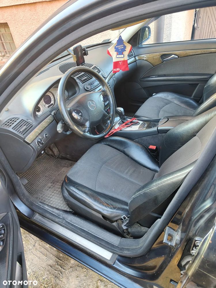 Mercedes-Benz Klasa E 320 CDI T Avantgarde - 3