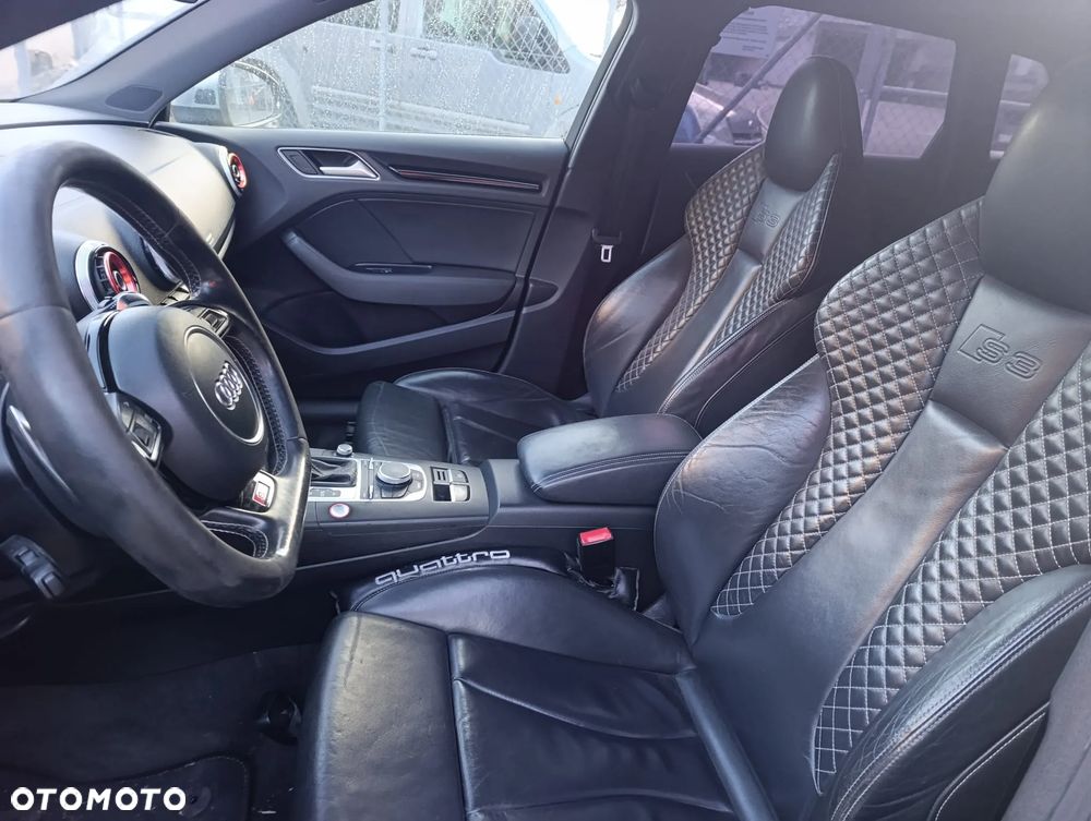 Audi S3 S tronic - 11