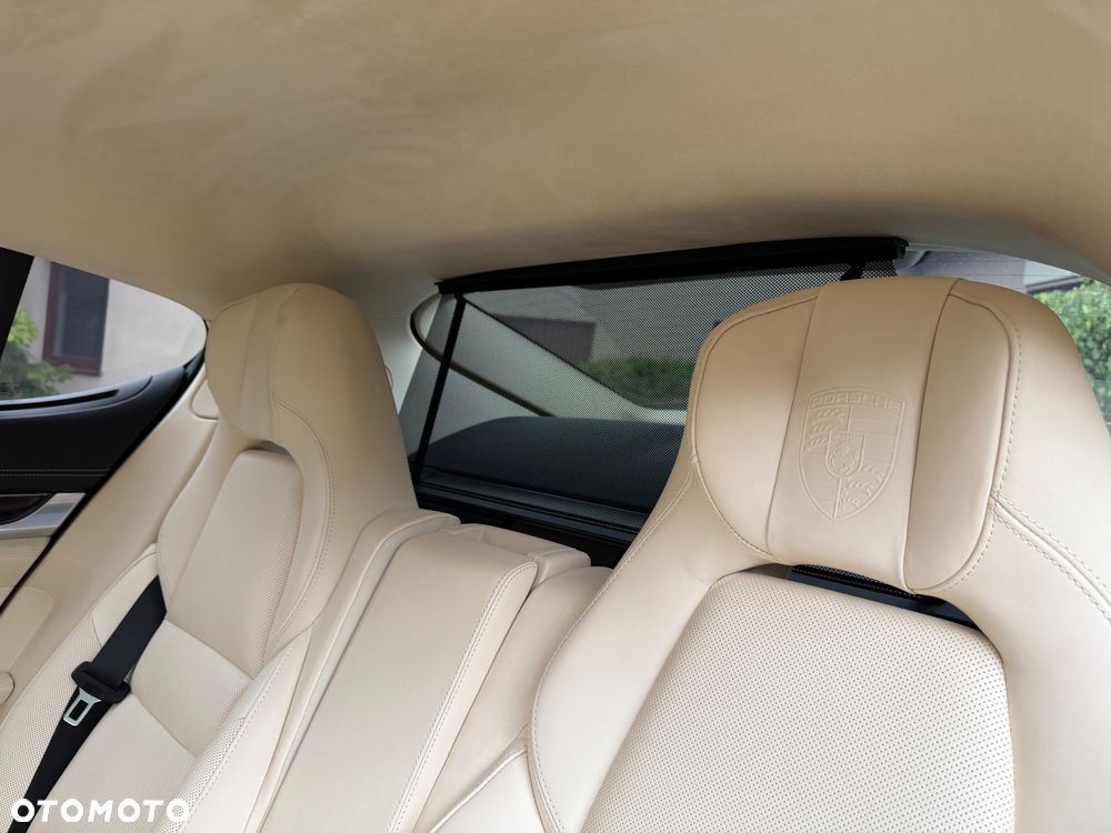 Porsche Panamera Turbo Executive - 23