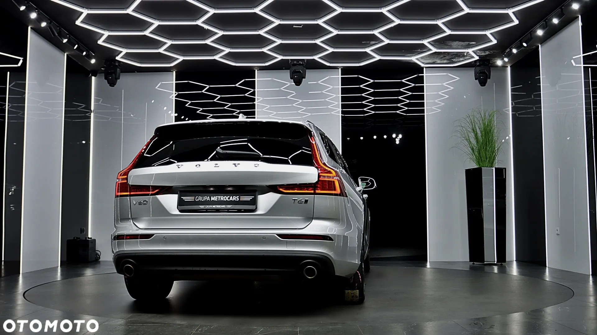 Volvo V60 T6 AWD Geartronic Momentum - 8