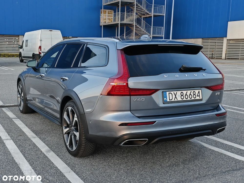 Volvo V60 Cross Country T5 AWD Geartronic Pro - 8