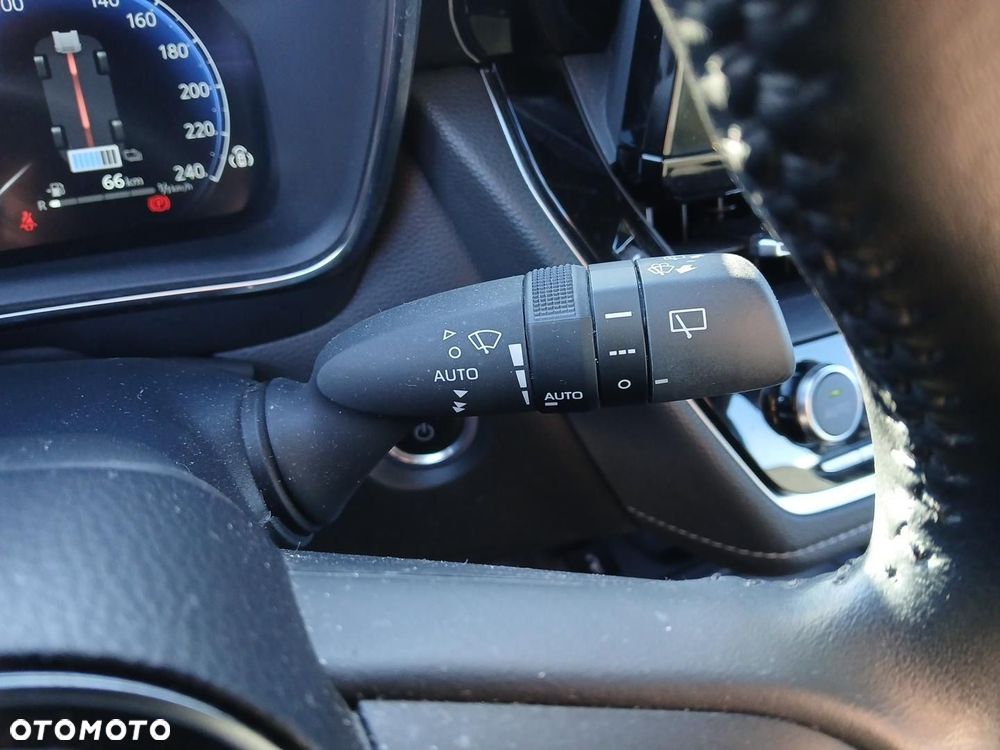 Toyota Corolla - 25