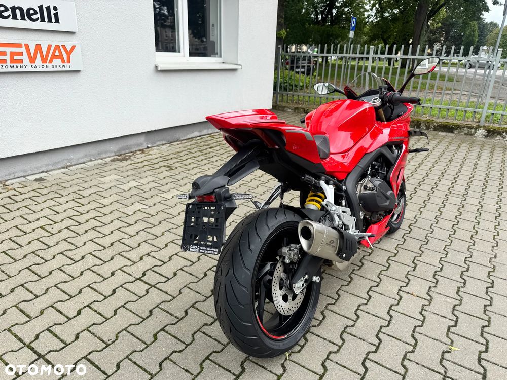 QJMOTOR SRK 800RR - 4