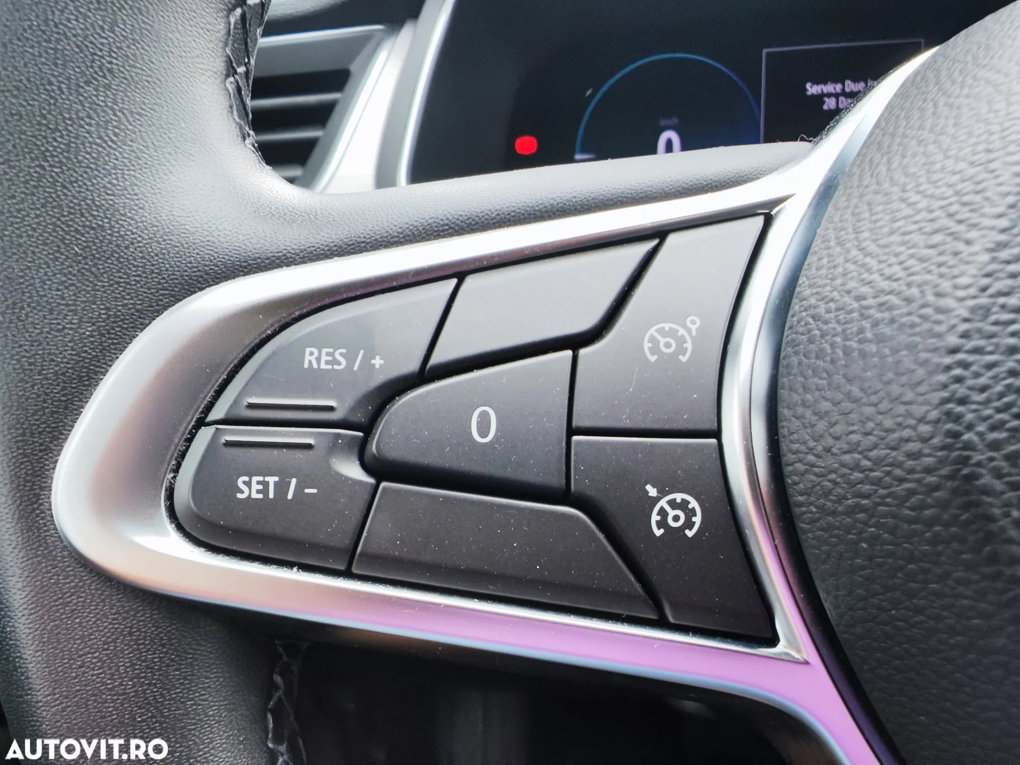 Renault Captur E-TECH PLUG-in 160 INTENS - 24