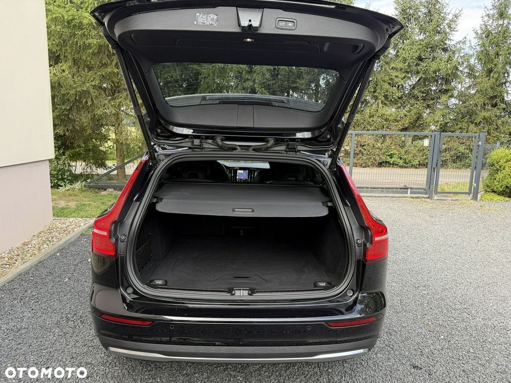 Volvo V60 Cross Country B4 D AWD Plus - 9