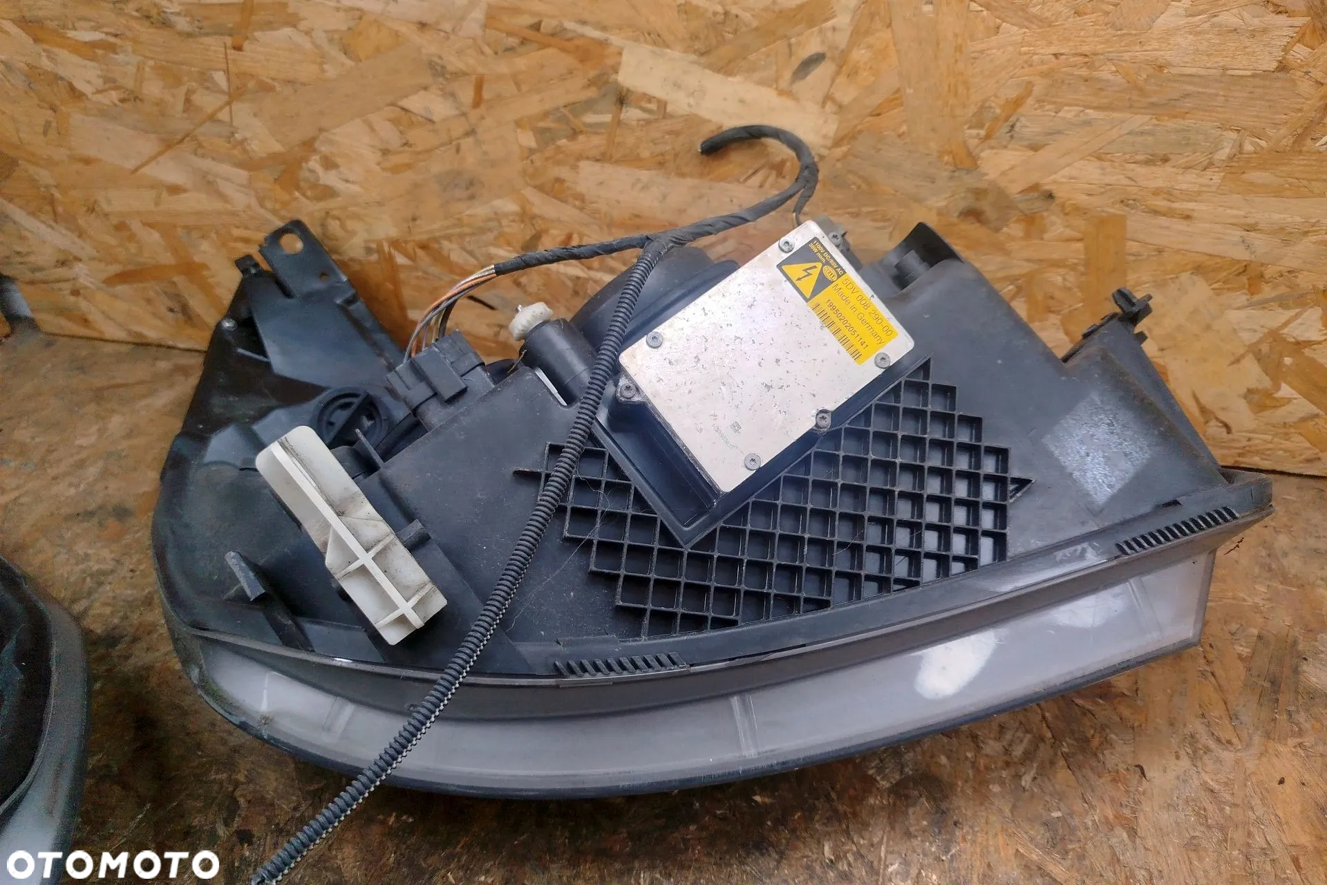 lampa przód prawa + lewa XENON -soczewka komplet 2 sztuki prawie Nowe do RENAULT Espace 4 IV 02-06r /GRAND - 22