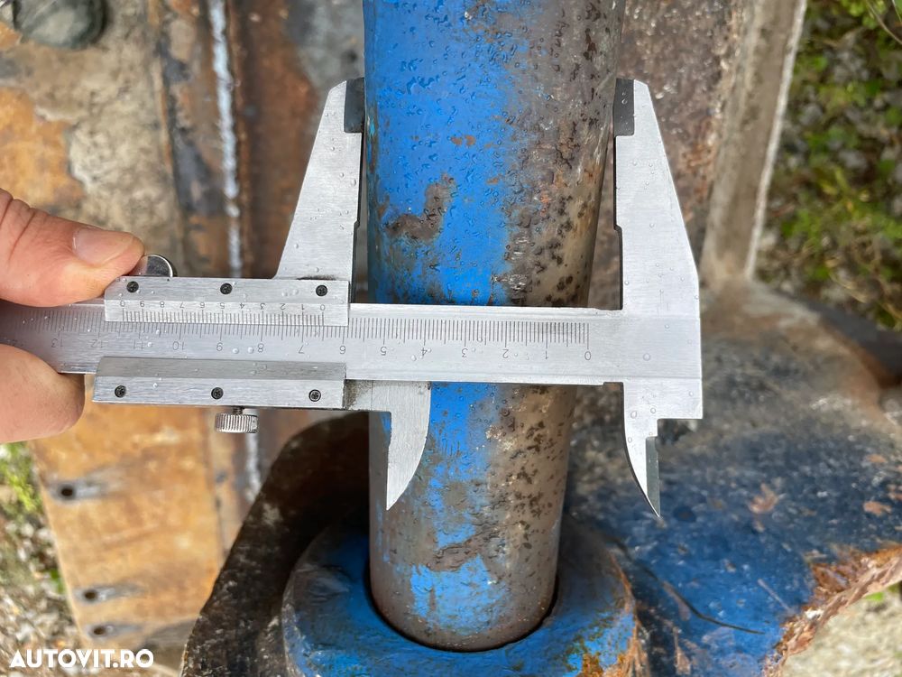 Cupa taluz latime de 1800 mm pentru excavatoare de 6-10 tone - 9