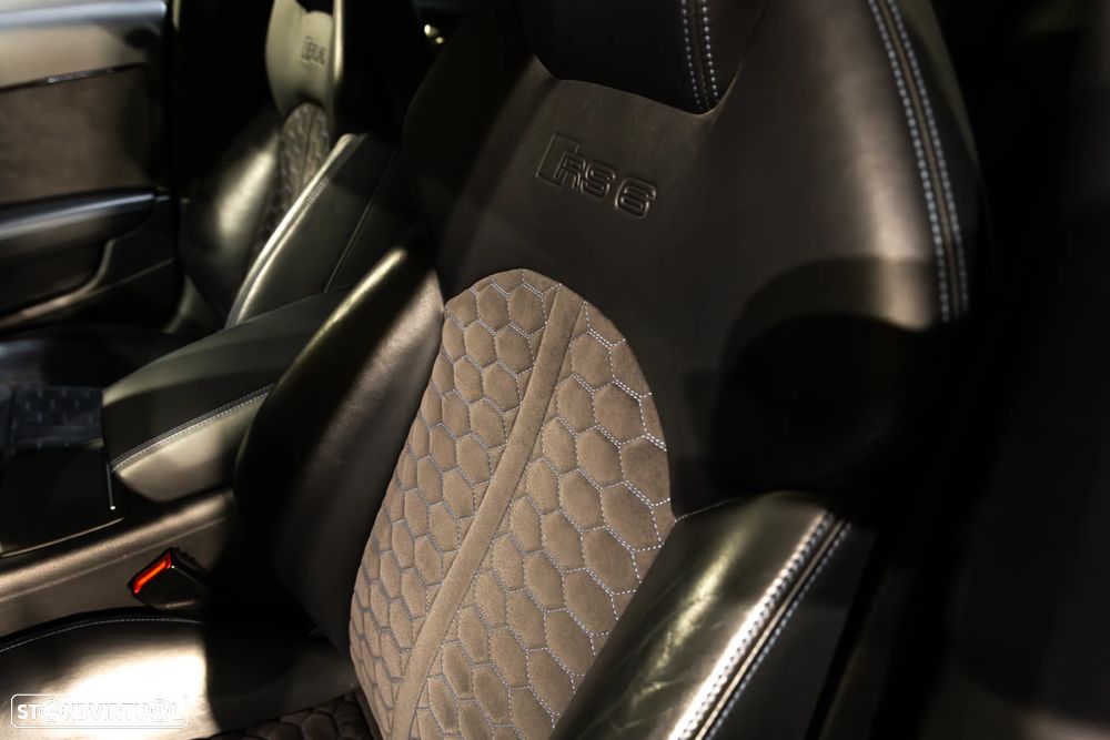 Audi RS6 Avant 4.0 TFSi Plus quattro Tiptronic - 60