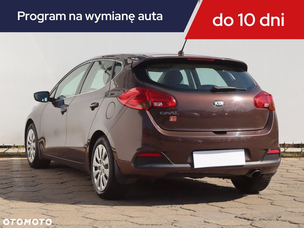 Kia Ceed - 6