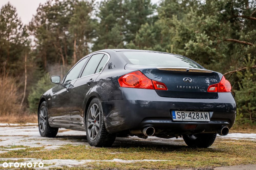 Infiniti G G37 AWD - 11